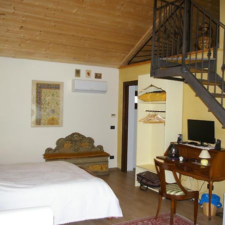 Gasthaus Cascina Caldera Cantarana Exterior foto