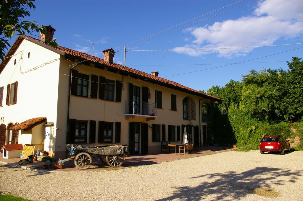 Gasthaus Cascina Caldera Cantarana Exterior foto