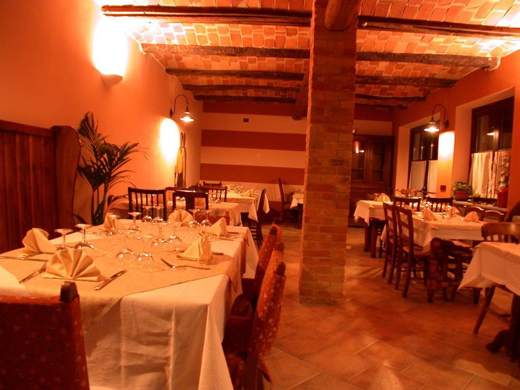Gasthaus Cascina Caldera Cantarana Exterior foto