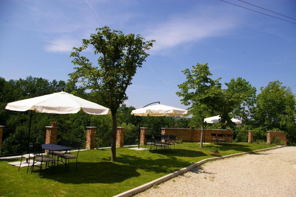 Gasthaus Cascina Caldera Cantarana Exterior foto